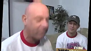 xxxw-uganda　in-school